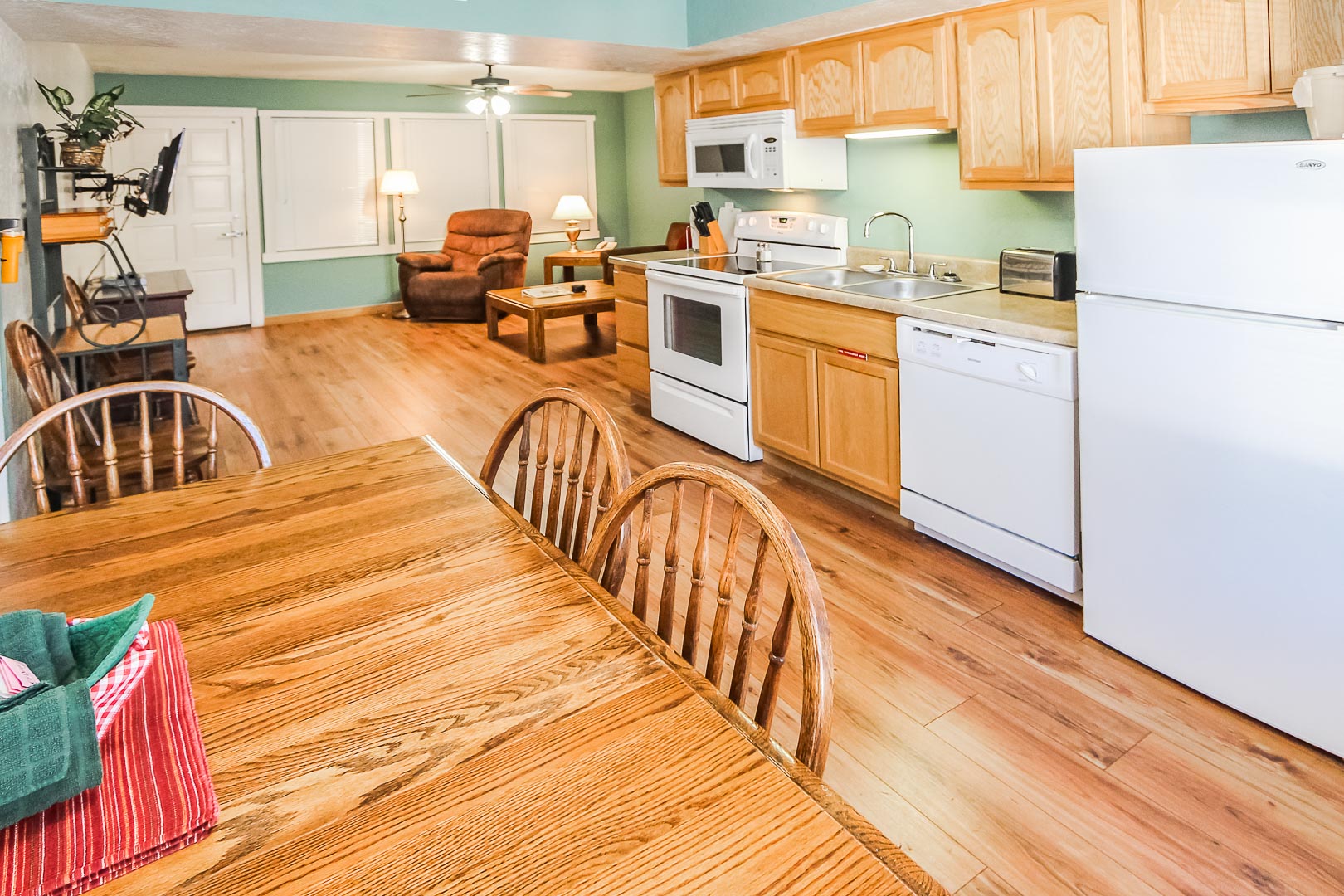 A spacious kitchen at VRI's Roundhouse Resort in Pinetop, Arizona.